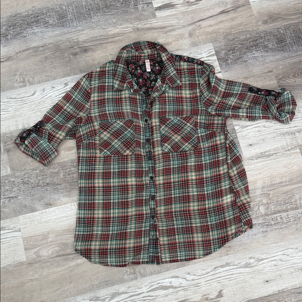 Xhilaration Plaid & Floral Button-Up Shirt